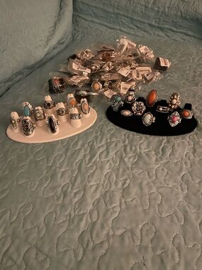 paparazzi Silver Tone Assorted 80 rings total.